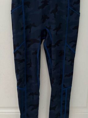 ALL ACCESS Navy Camo Performance Leggings